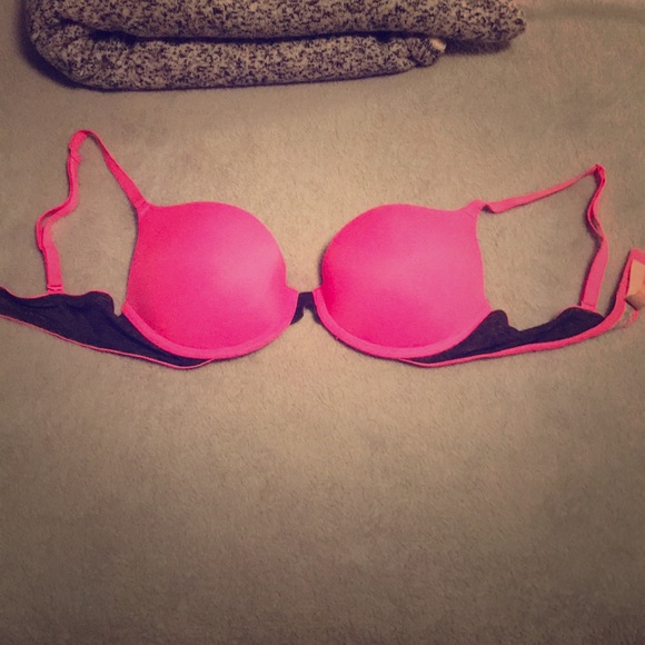 Victoria Secret bra - Picture 1 of 3